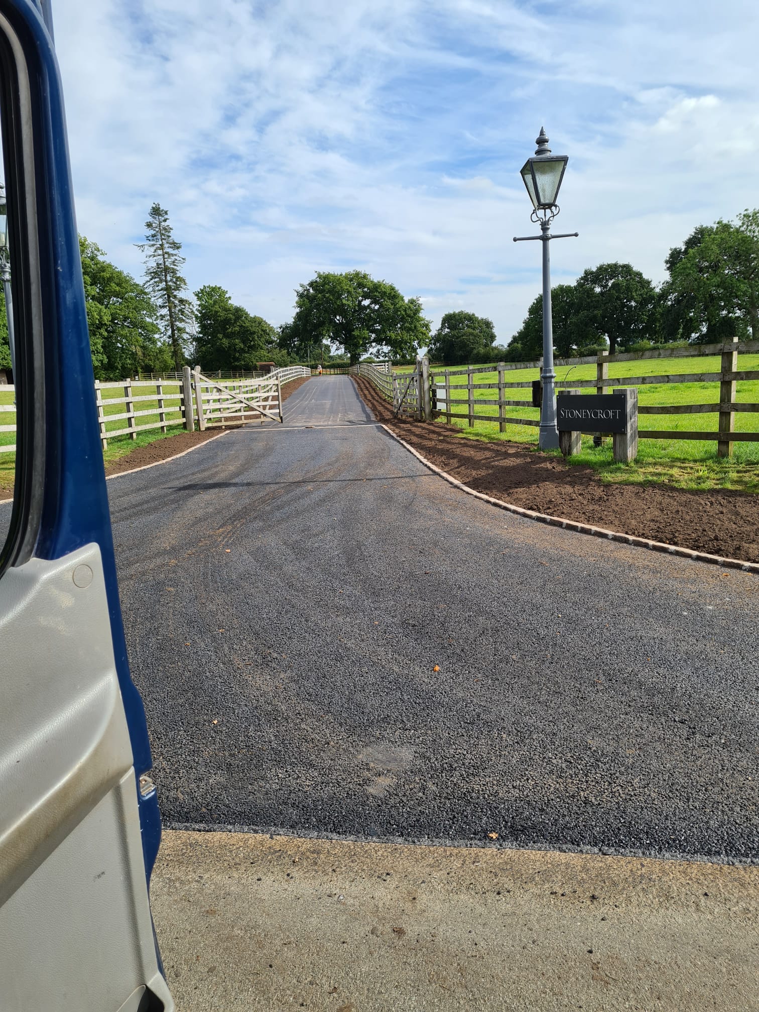 Tarmac driveway finished